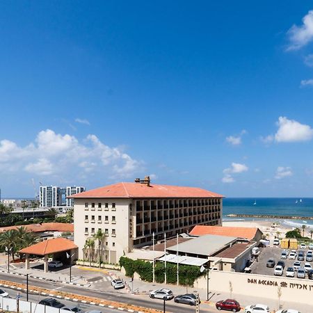 Elegant Duplex With Parking By Beachfront Stay Herzliya Exterior photo